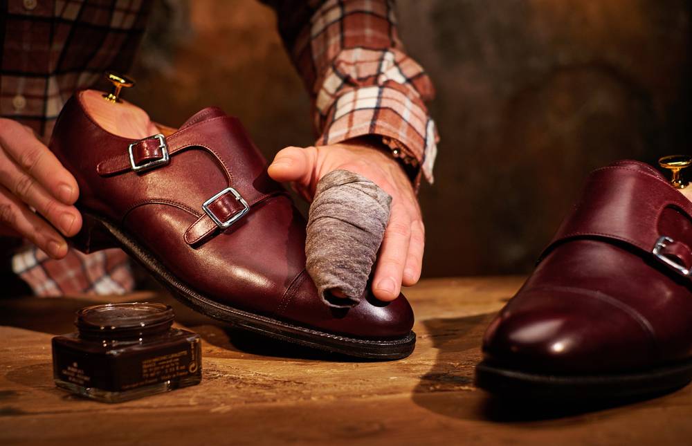 Taking Care of Men's Shoes - GurusWay.com