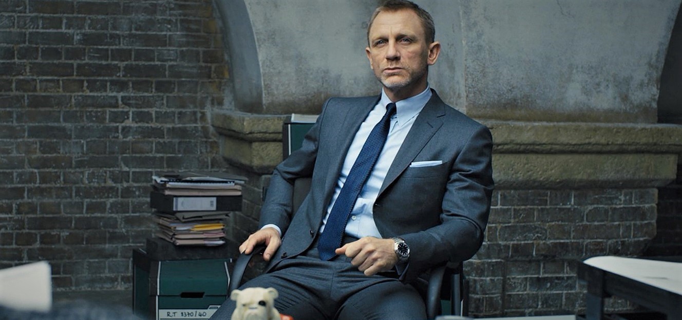 Daniel Craig blue suit