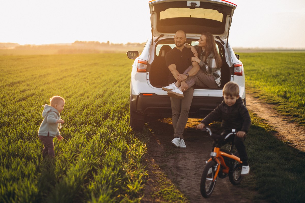 Young family with kids travelling